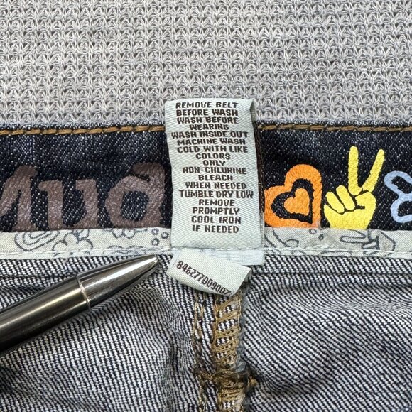 Mudd Womens Denim Capri Jeans Size 0 Embroidered Pockets Cuffed Hem Pockets Y2K - Picture 15 of 15